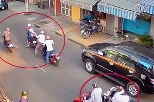 Bắt nhóm tuổi teen tấn công người đi đường, rồi cướp xe máy